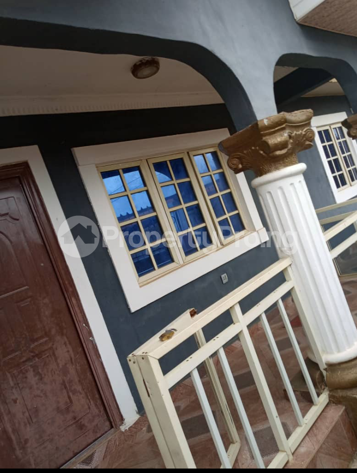 3 bedroom Flat / Apartment for rent Olodo Bank Area, Iyana Church Ibadan Oyo