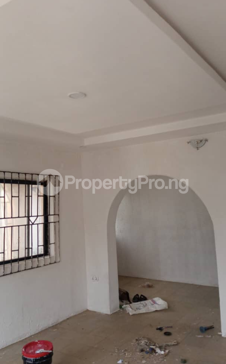 3 bedroom Flat / Apartment for rent Olodo Bank Area, Iyana Church Ibadan Oyo