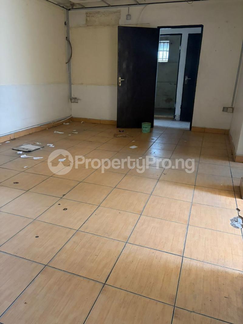 3 bedroom Flat / Apartment for rent Toyin street Ikeja Lagos
