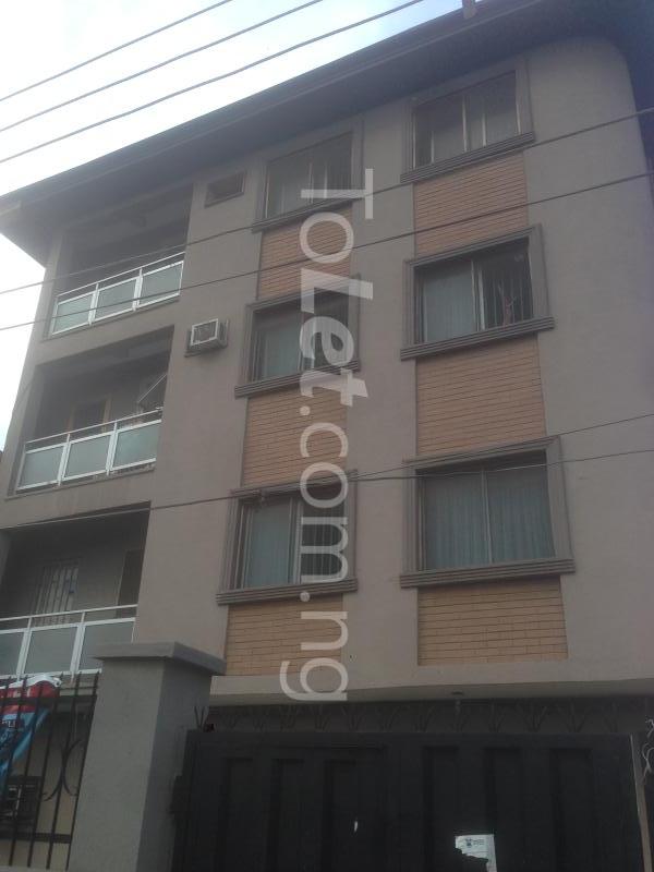 3 bedroom Flat / Apartment for rent Off Chemist Akoka Yaba Lagos
