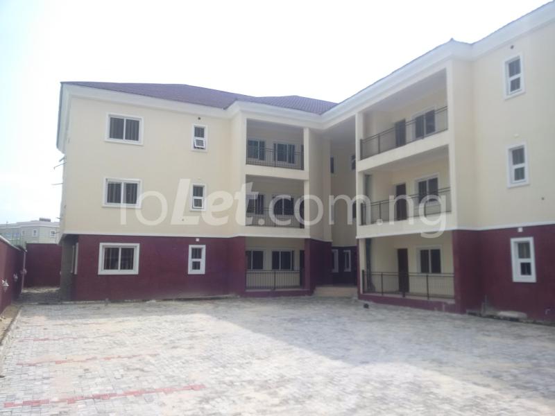 3 bedroom Flat / Apartment for rent 2nd Roundabout Lagos