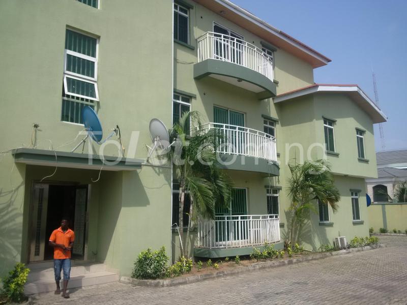 3 bedroom Flat / Apartment for rent 2nd Roundabout Lagos