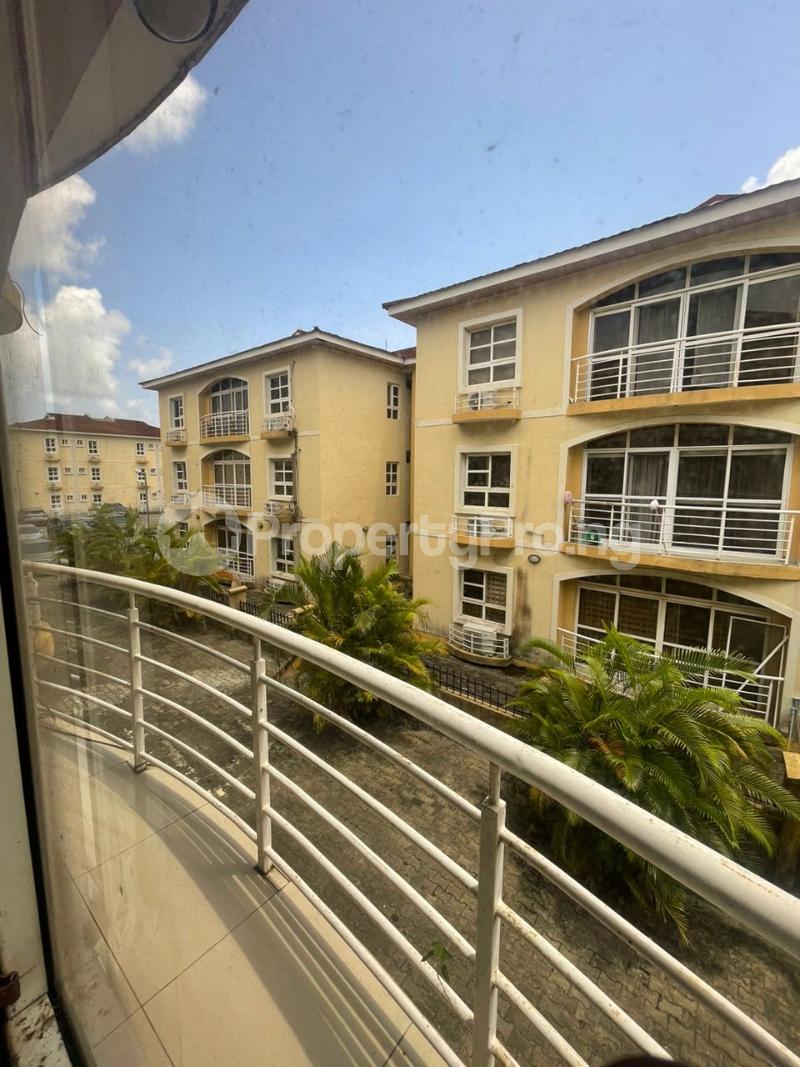 3 Bedroom House in Osapa london Lekki Lagos House for rent in lekki