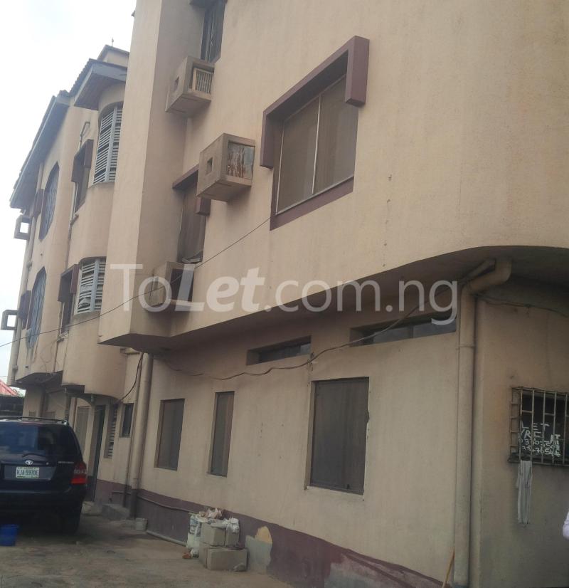 3 bedroom Flat / Apartment for rent New Oko Oba Lagos