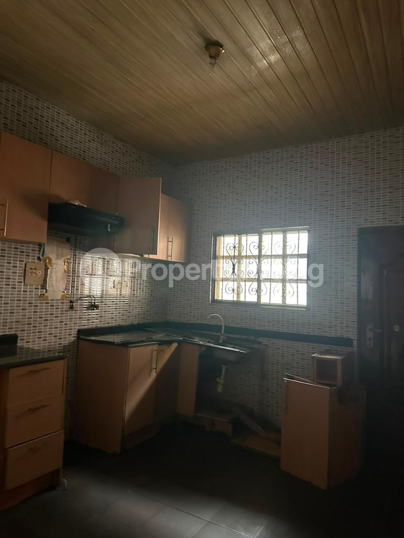 3 bedroom Flat / Apartment for rent Omole phase 2 Ojodu Lagos