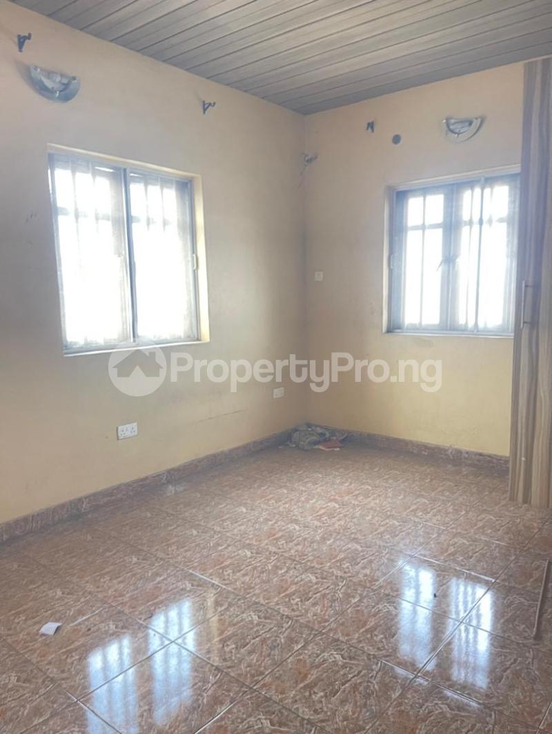 3 bedroom House for rent Akoka Yaba Lagos