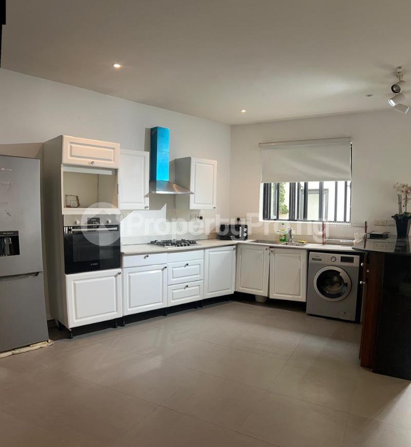 4 bedroom Flat / Apartment for shortlet 4 Bedroom Flat @ Ilasan Ilasan Lekki Lagos