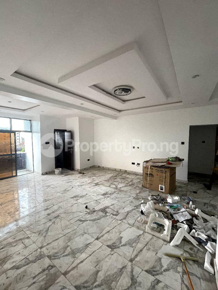 3 bedroom House for rent Street Alagomeji Yaba Lagos - 0