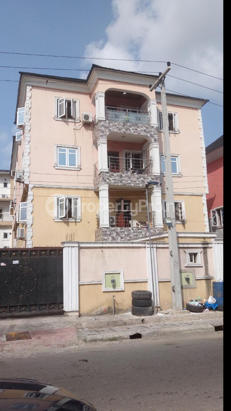 3 bedroom Flat / Apartment for rent Off Akinwumi Alagomeji Yaba Lagos