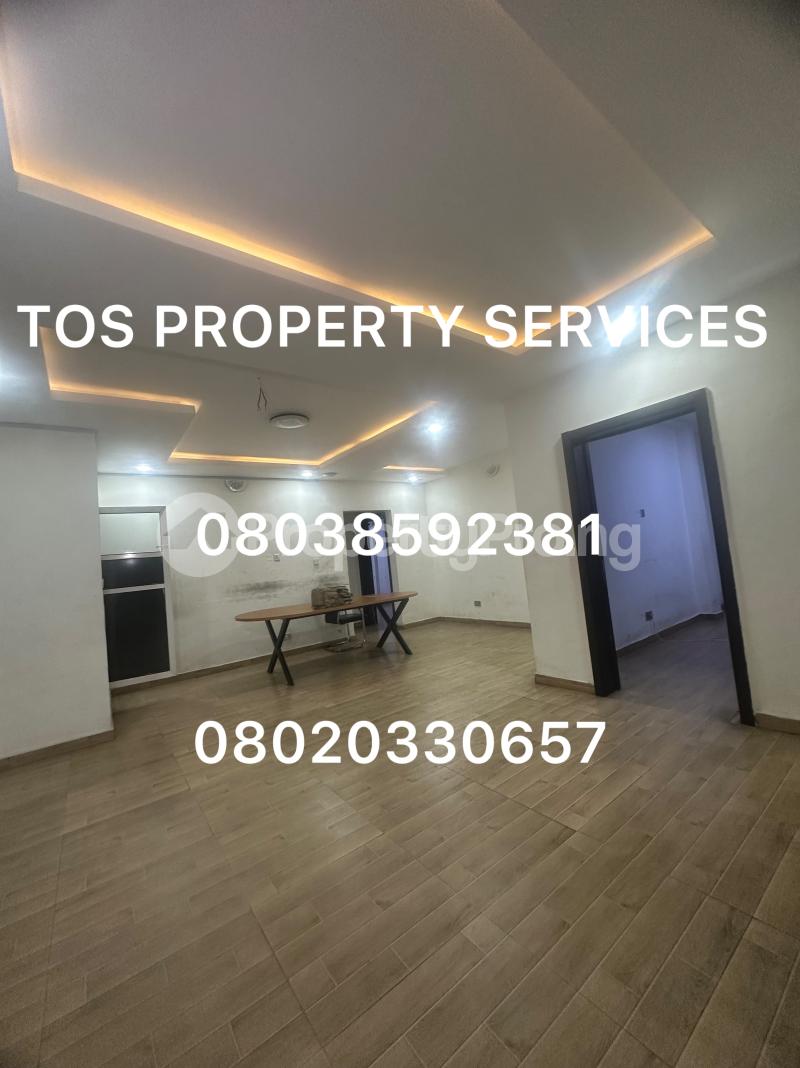 3 bedroom Flat / Apartment for rent Sabo Alagomeji, Yaba, Lagos. Alagomeji Yaba Lagos