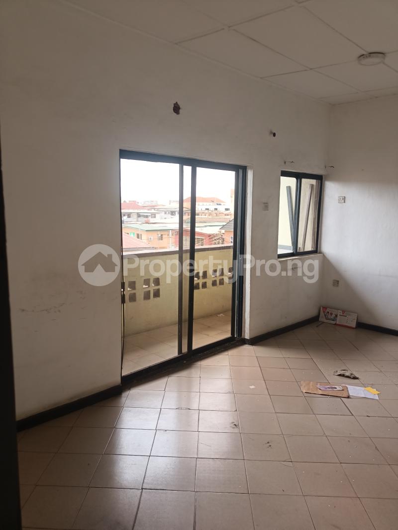3 bedroom Commercial Property for rent By Custom, Toyin street Ikeja Lagos
