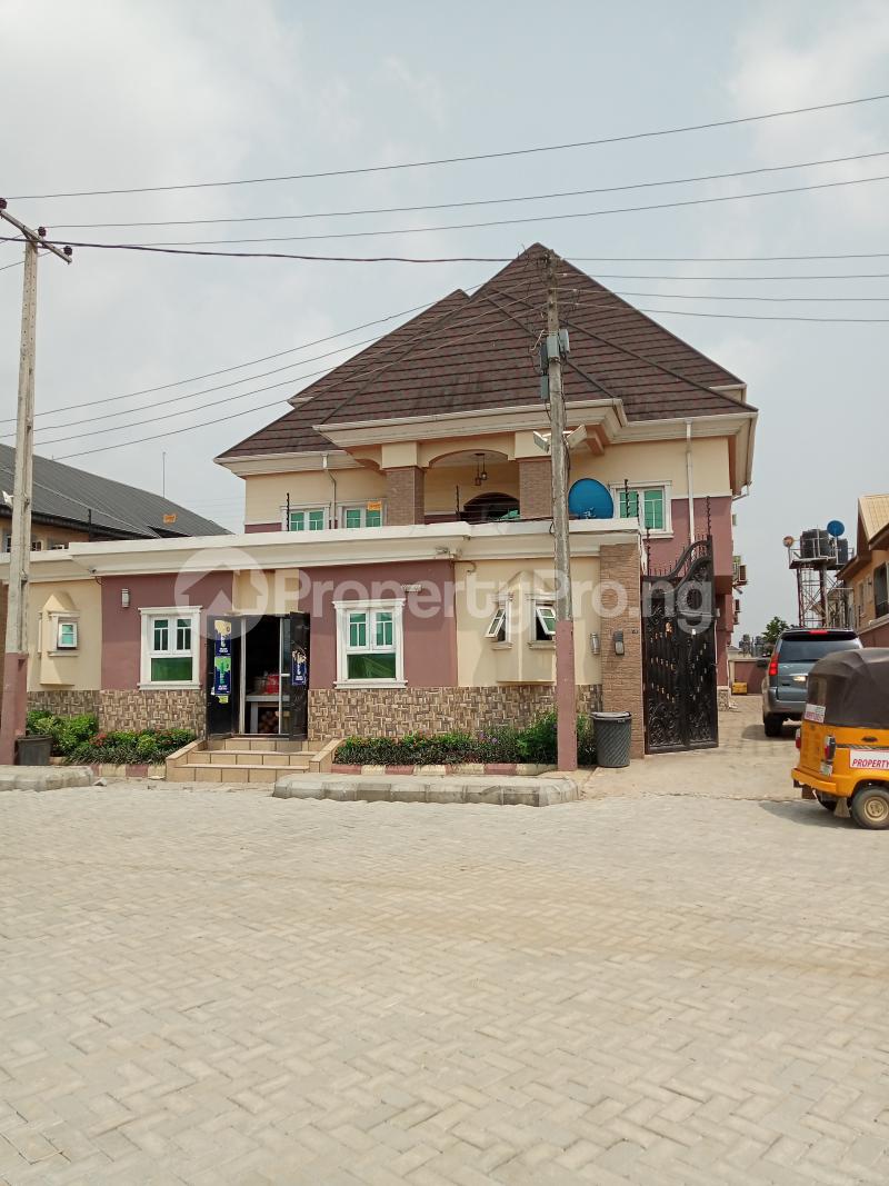 3 bedroom Flat / Apartment for rent   Ago palace Okota Lagos