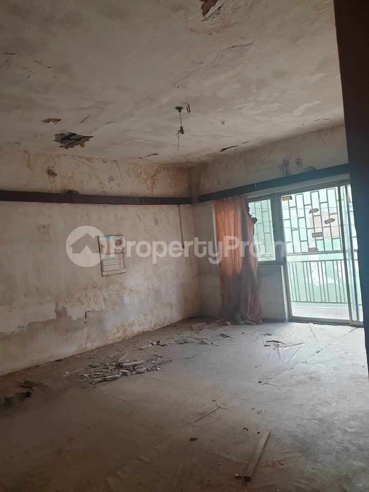 3 bedroom Flat / Apartment for rent By Montgomery Road, Sabo, Yaba. Sabo Yaba Lagos