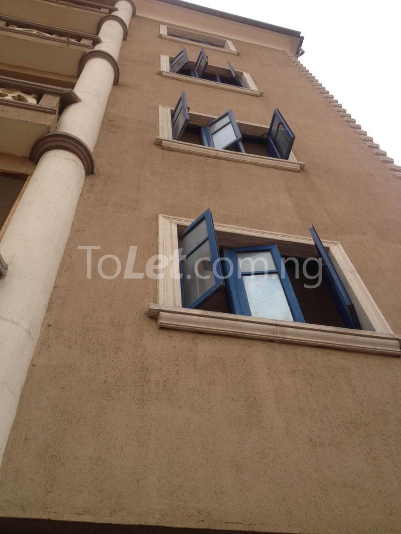 3 bedroom Flat / Apartment for rent Ishaga Road Ojuelegba Surulere Lagos