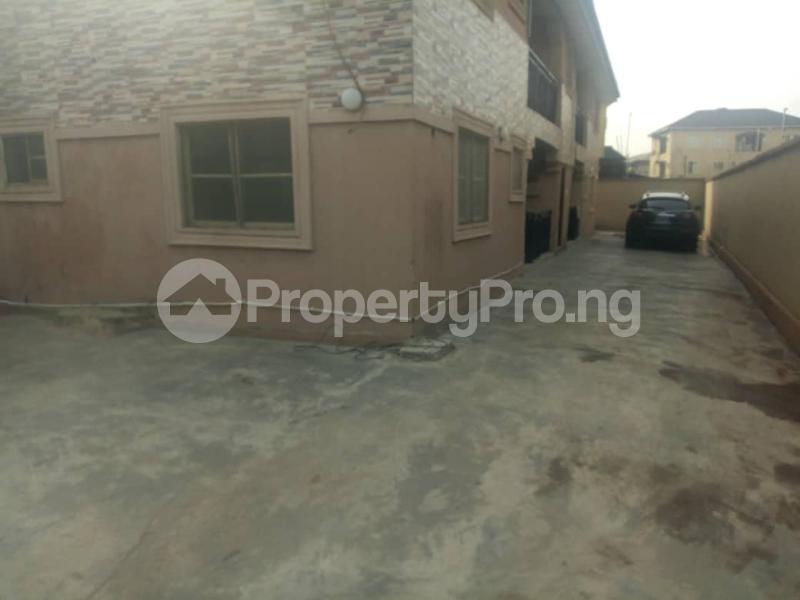 3 bedroom Flat / Apartment for rent Morroco, Waec Area. Yaba Lagos