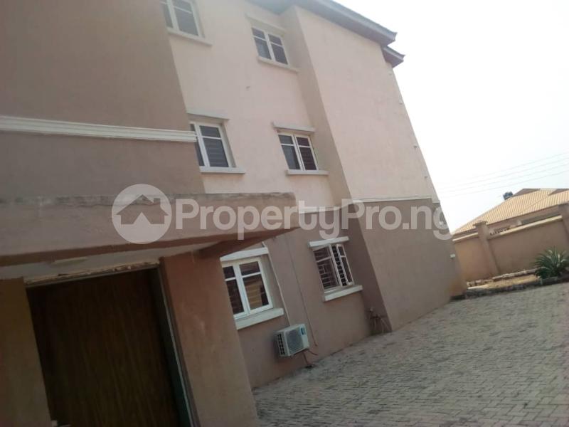 3 bedroom Flat / Apartment for rent Hid Awolowo Estate Obasanjo Hilltop Abeokuta Ogun State Oke Mosan Abeokuta Ogun - 0