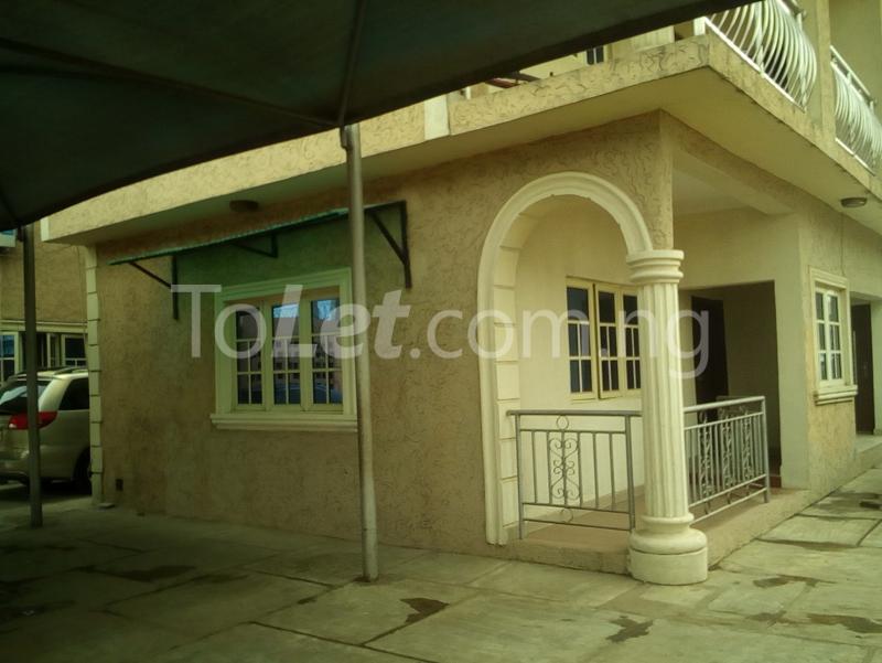 3 bedroom Flat / Apartment for rent 559 Oduwaye Admiral Street Off Aina Akingbade Street Omole phase 2 Ojodu Lagos