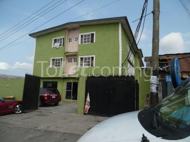 3 bedroom Flat / Apartment for rent Off Samuel Awoniyi Street, Salvation Road Ikeja Lagos