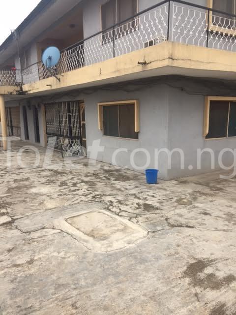 3 bedroom Flat / Apartment for rent   Akoka Yaba Lagos