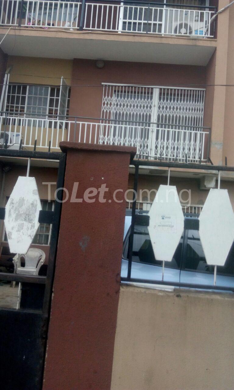 3 bedroom Flat / Apartment for rent Akoka Lagos