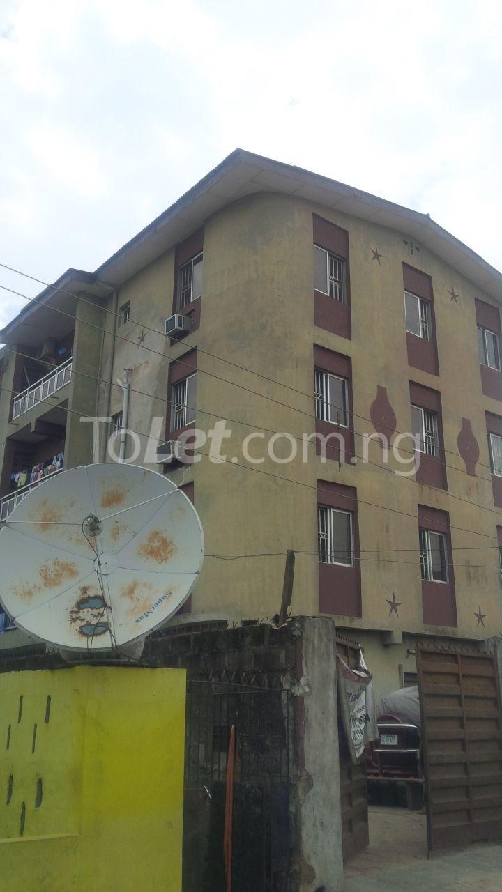 3 bedroom Flat / Apartment for rent Oduseku Itire Surulere Lagos