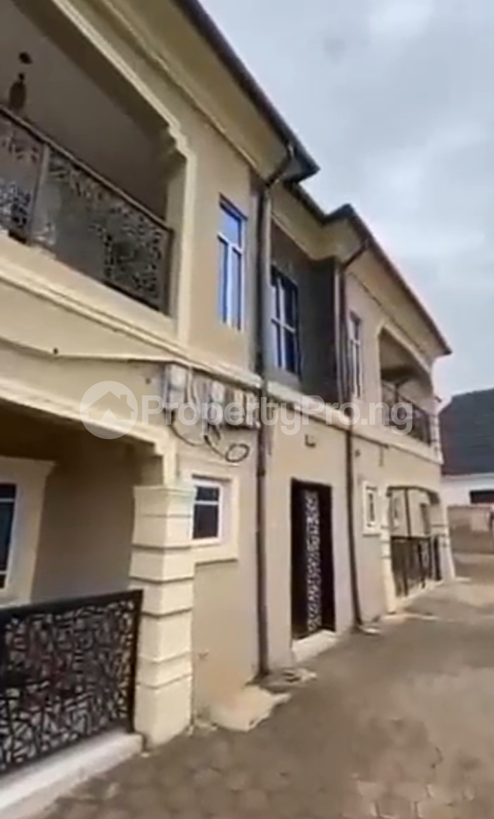 3 bedroom Flat / Apartment for rent Joy Estate, Elewuro Area Akobo Ibadan Oyo