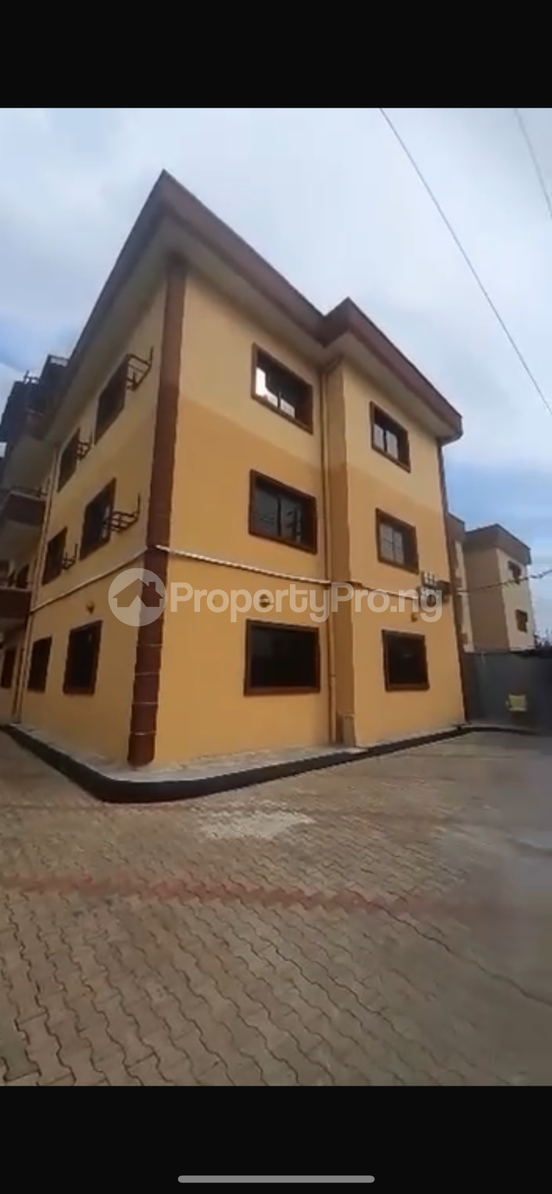 3 bedroom House for rent Mon Mende Maryland Lagos