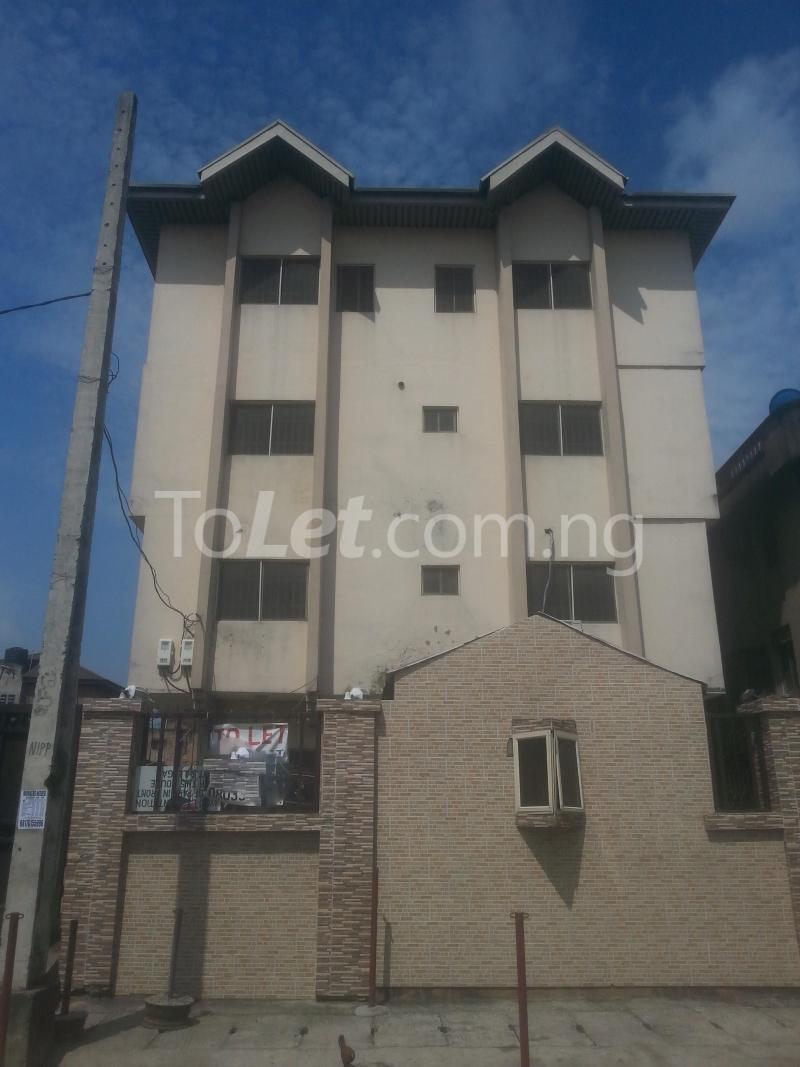3 bedroom Flat / Apartment for rent Off Herbert Macaulay Lagos