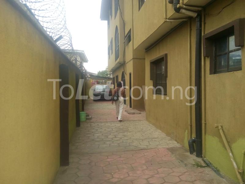 3 bedroom Flat / Apartment for rent Off Mosalasi Bus Stop Iyana Ipaja Ipaja Lagos