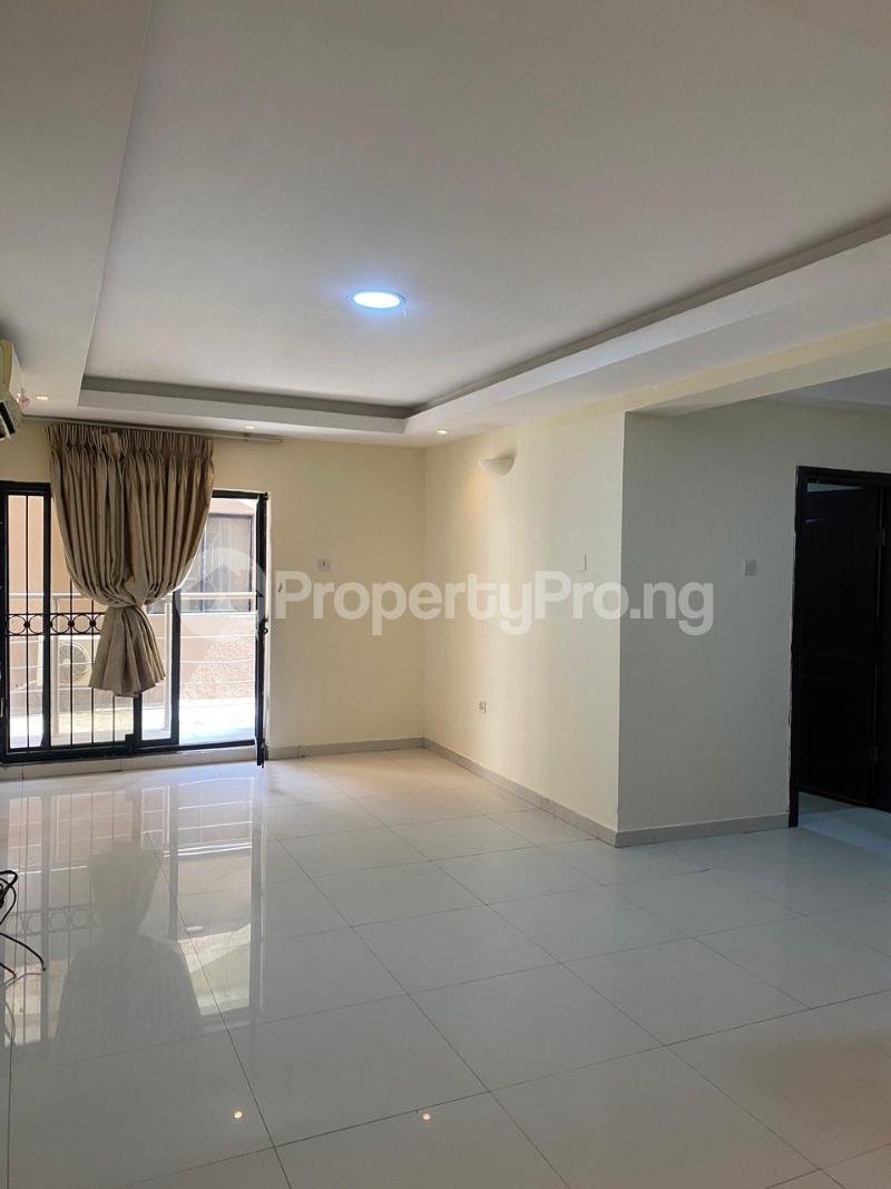3 bedroom House for rent ONIRU Victoria Island Lagos