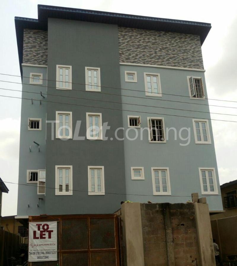 3 bedroom Flat / Apartment for rent Ajayi Street Onike Yaba Lagos