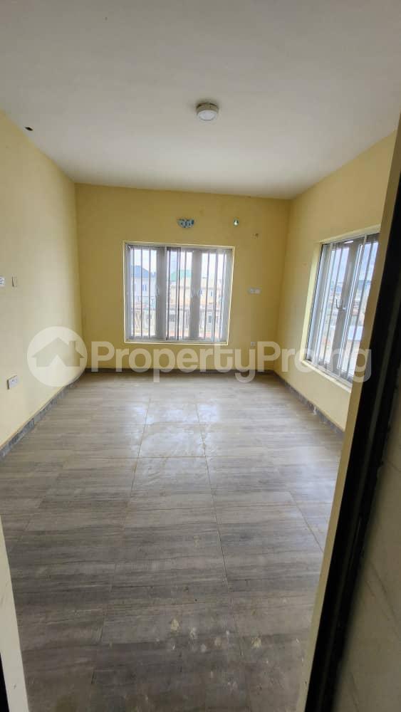 3 bedroom Flat / Apartment for sale Opposite The Military Barrack. Ipaja Lagos