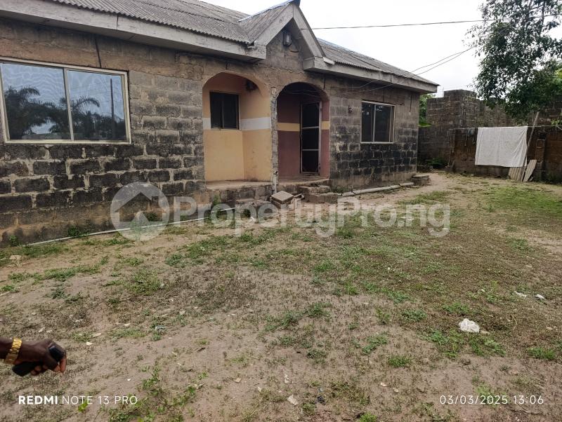 3 bedroom House for sale Aiyetoro Close To Ayobo Ipaja Lagos