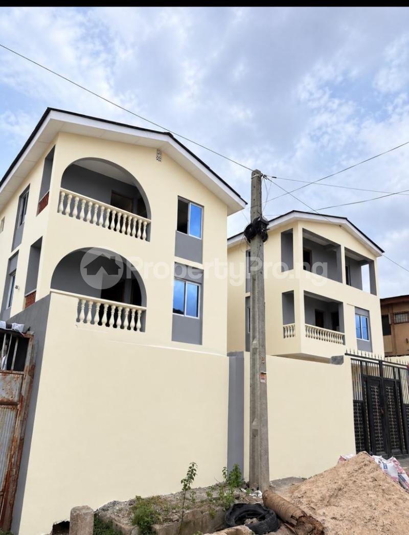 3 bedroom Flat / Apartment for sale Egbeda Alimosho Lagos