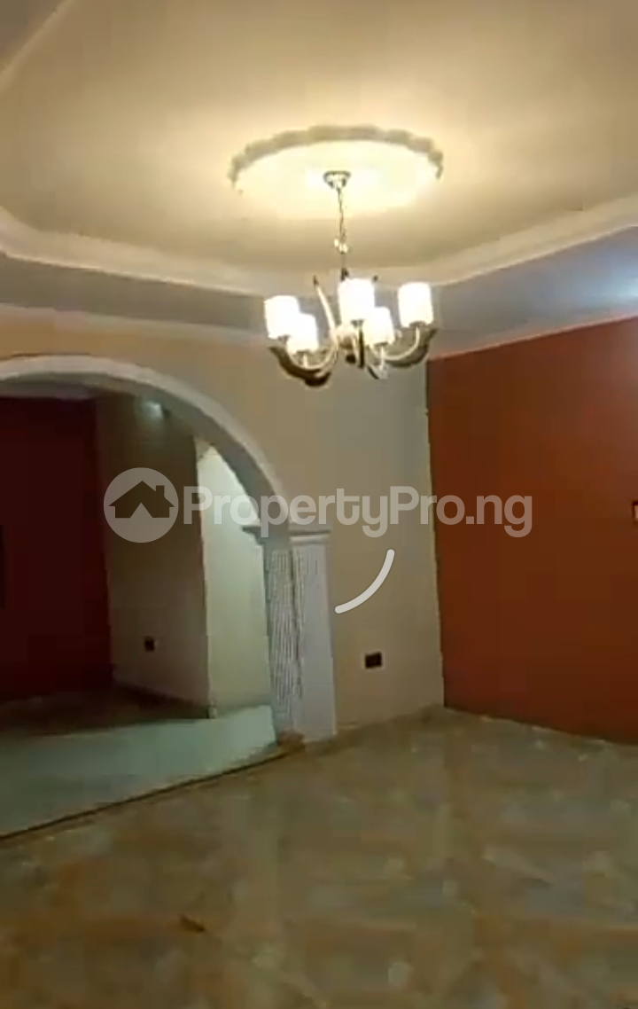 3 bedroom Flat / Apartment for rent Mercy Rock Estate,ojurin Akobo Ibadan Oyo