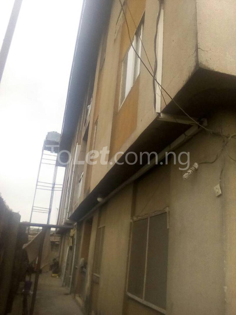 3 bedroom Flat / Apartment for rent Itire Itire Surulere Lagos