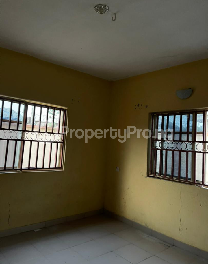3 bedroom Flat / Apartment for rent Elewuro Area Akobo Ibadan Oyo