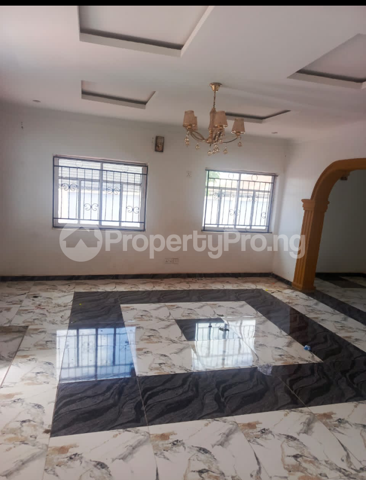 3 bedroom Flat / Apartment for rent Ibadan Oyo