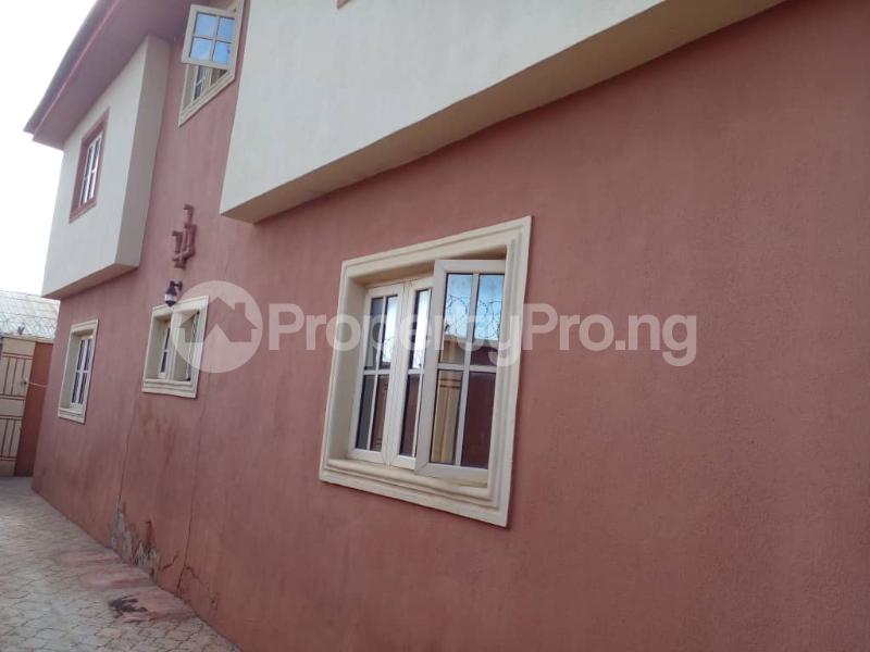 3 bedroom Flat / Apartment for rent Dstv Area Akala Express Ibadan Oyo