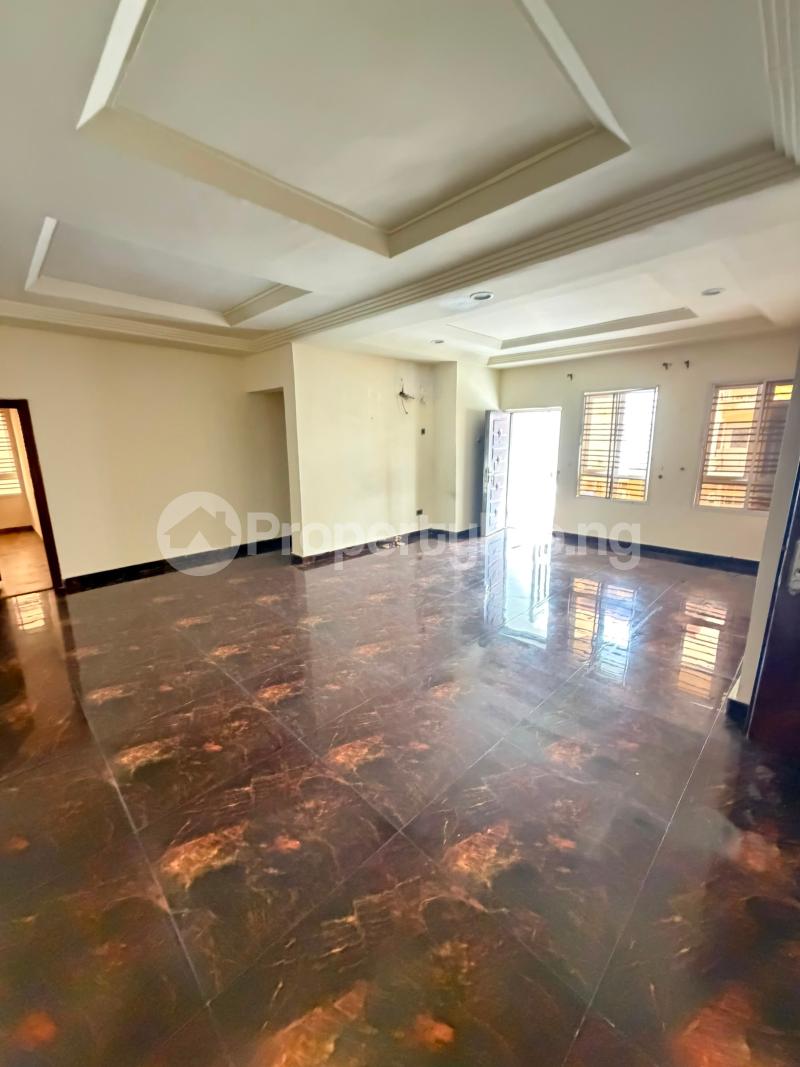 4 bedroom Flat / Apartment for rent Ologolo Lekki Lagos
