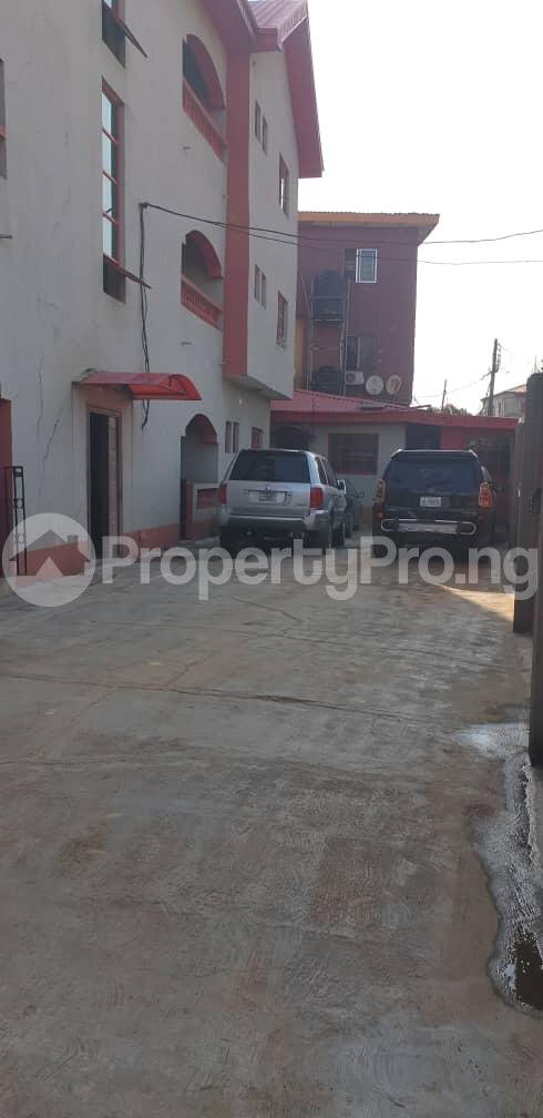 3 bedroom Flat / Apartment for rent Off Folaagoro Roundabout Fola Agoro Yaba Lagos