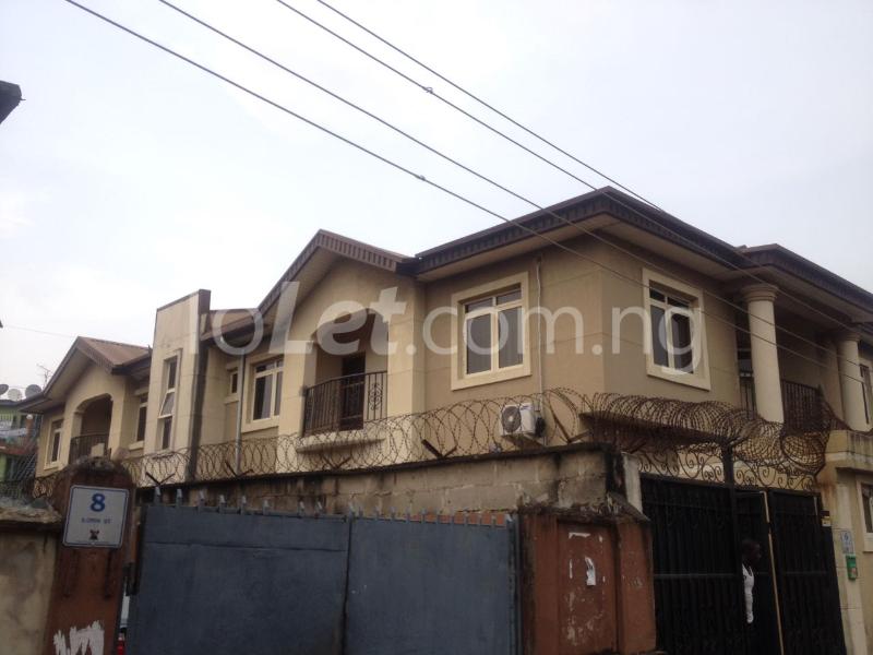 3 bedroom Flat / Apartment for rent Off Adelabu Adelabu Surulere Lagos