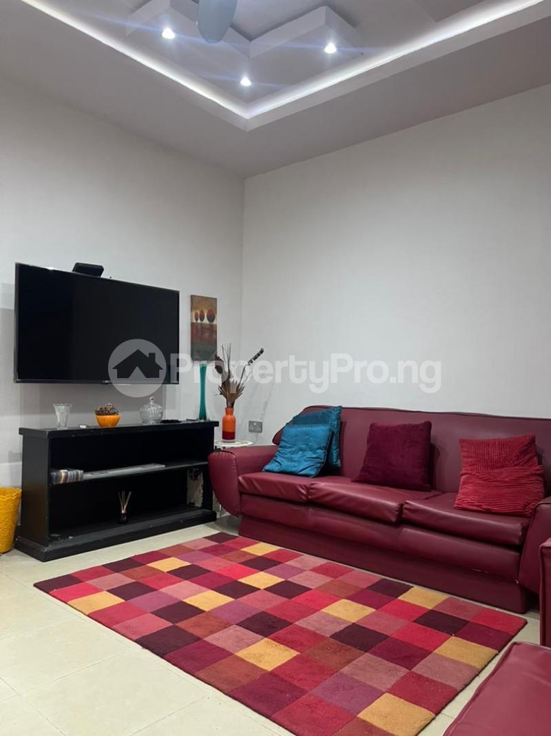 3 bedroom House for rent Street Mende Maryland Lagos