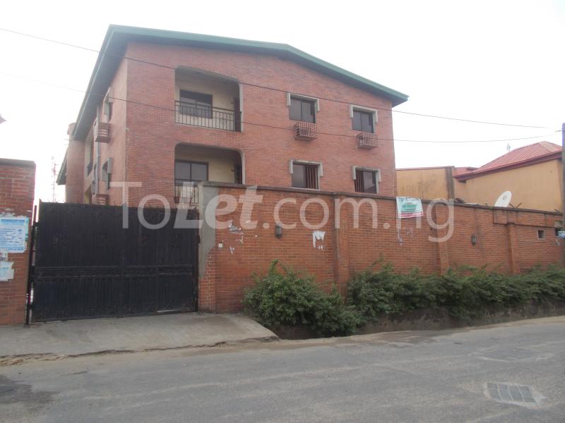 3 bedroom Flat / Apartment for rent Rg Street Ajao Estate Isolo Lagos