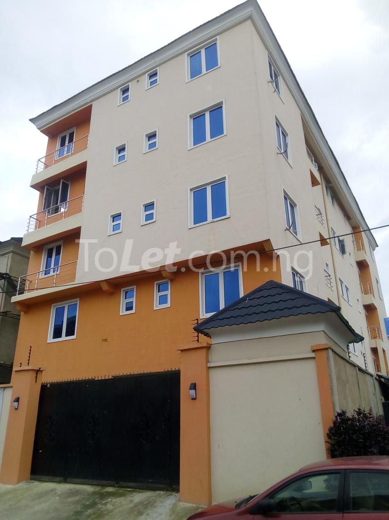 3 bedroom Flat / Apartment for sale Adekunle Alagomeji Yaba Lagos