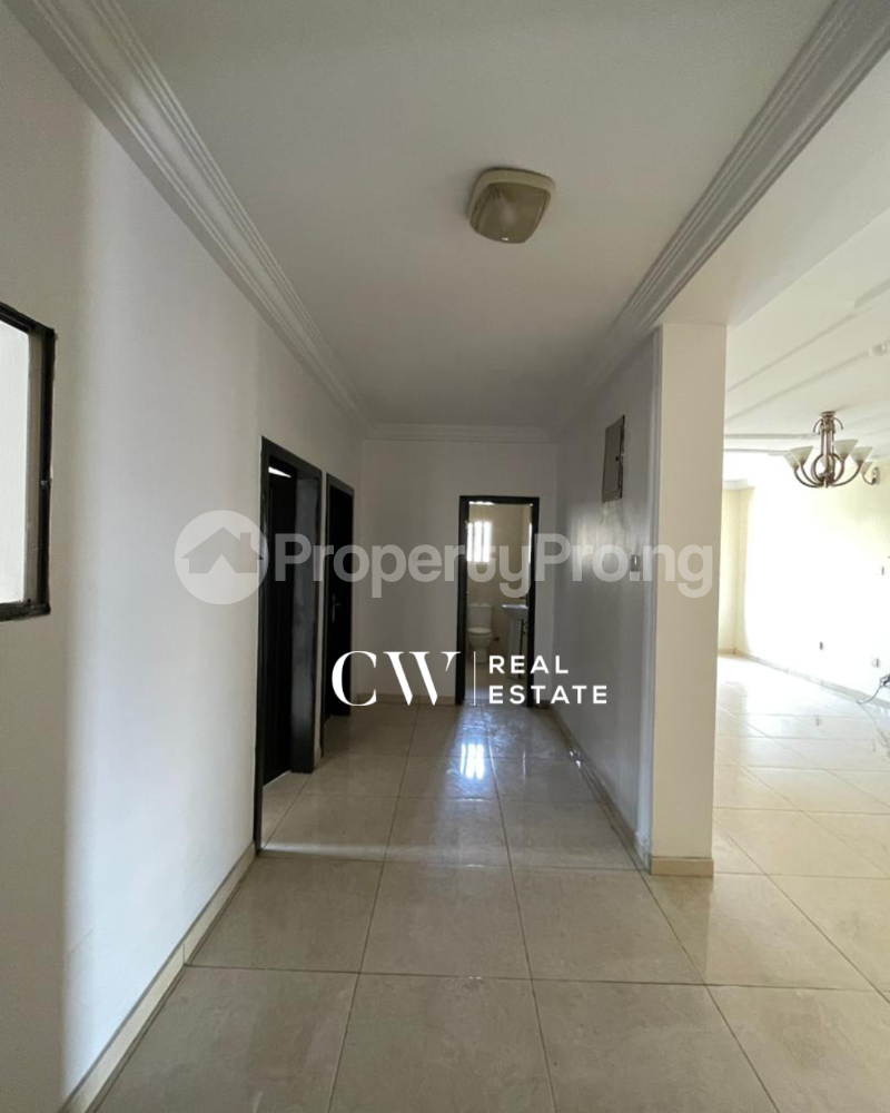 3 bedroom Flat / Apartment for rent Ologolo Lekki Lagos