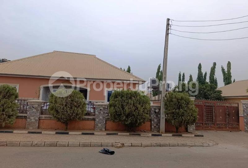 3 bedroom House for sale An Estate Along Von Road Airport Road Lugbe Abuja