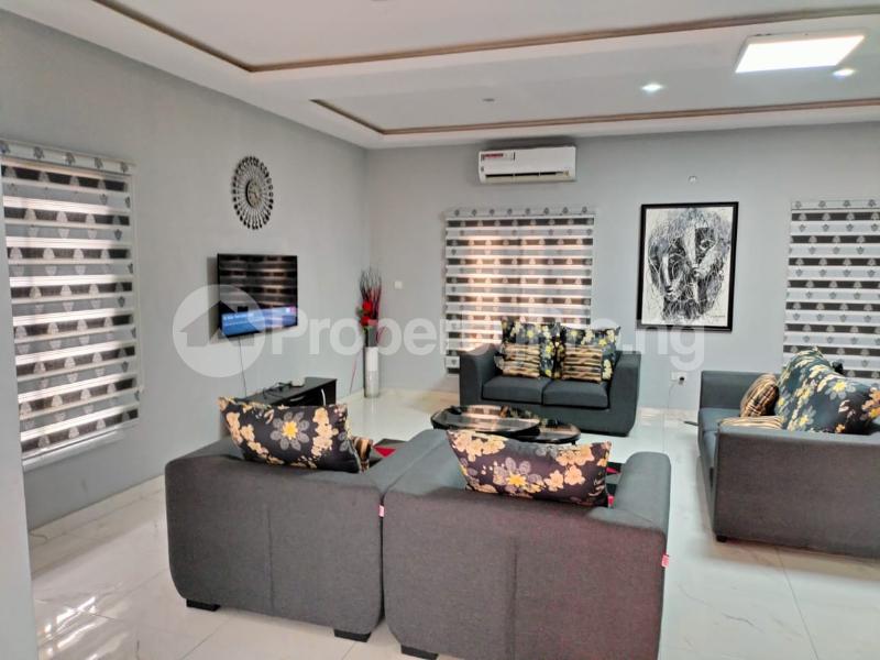 3 bedroom House for rent ONIRU Victoria Island Lagos