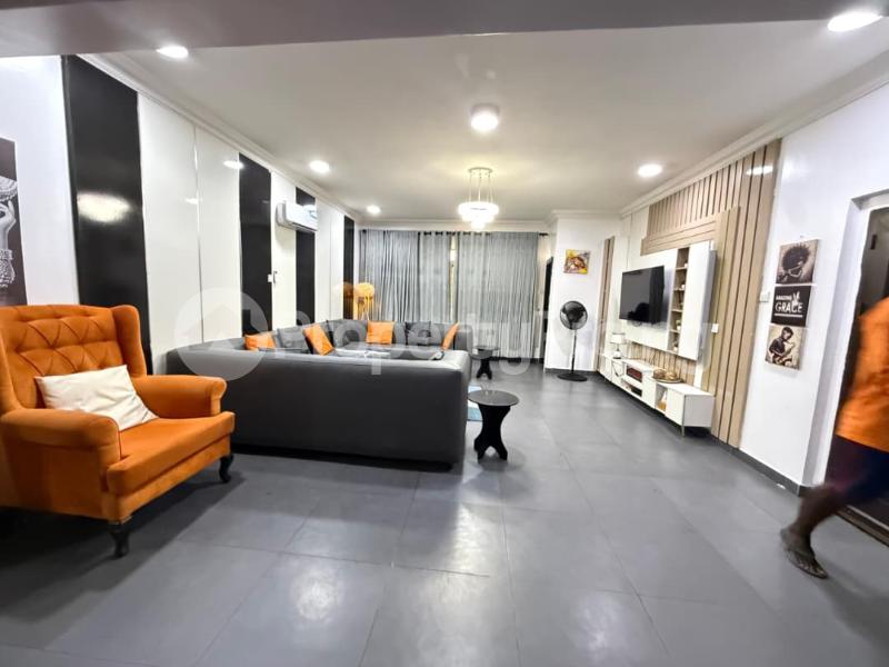 3 bedroom Flat / Apartment for shortlet ONIRU Victoria Island Lagos