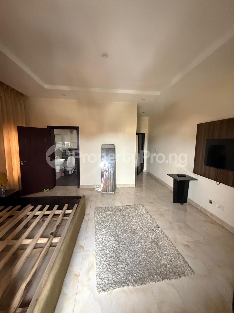 3 bedroom Flat / Apartment for rent ONIRU Victoria Island Lagos